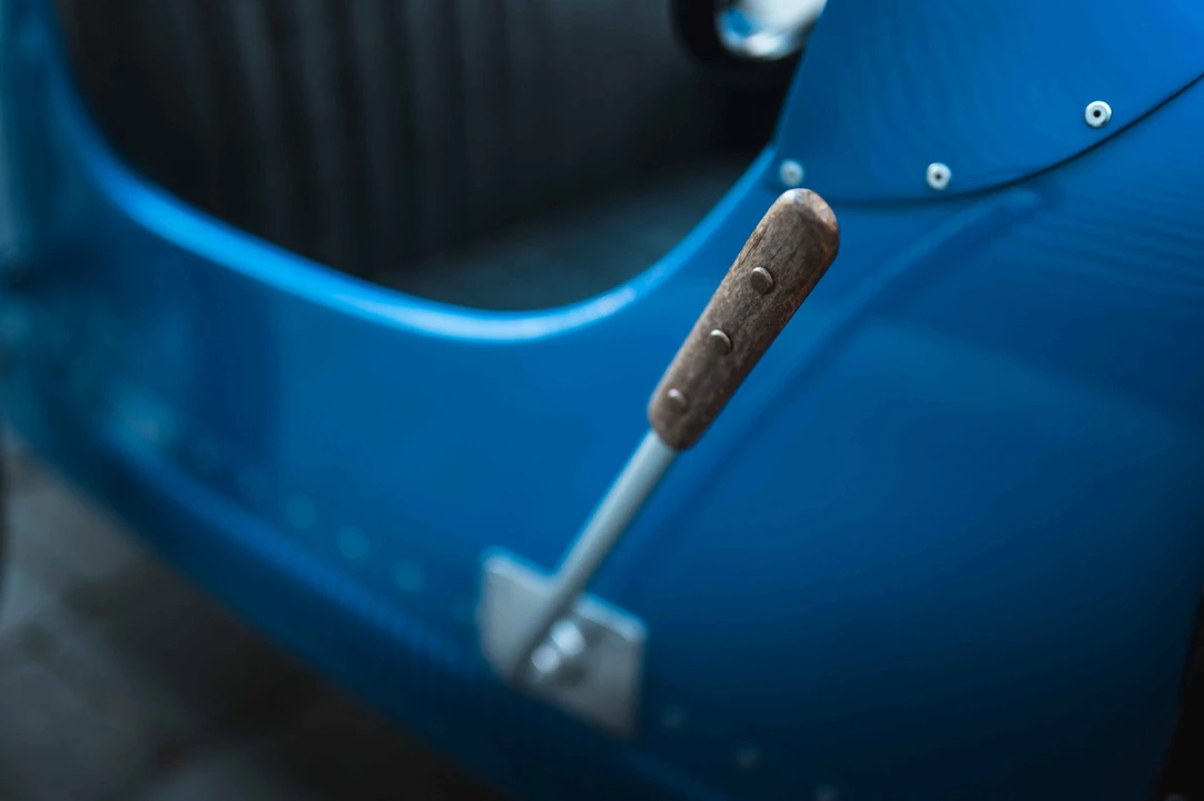 Bugatti - Image 19 of 28