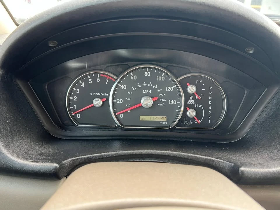 2007 Mitsubishi Endeavor - Image 7 of 9