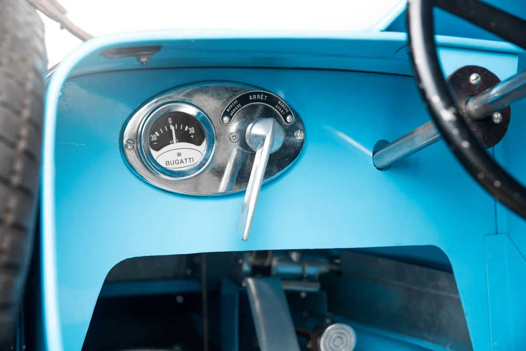 Bugatti - Image 7 of 10