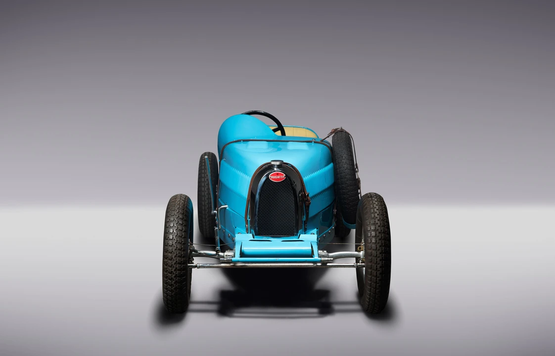 Bugatti - Image 4 of 10