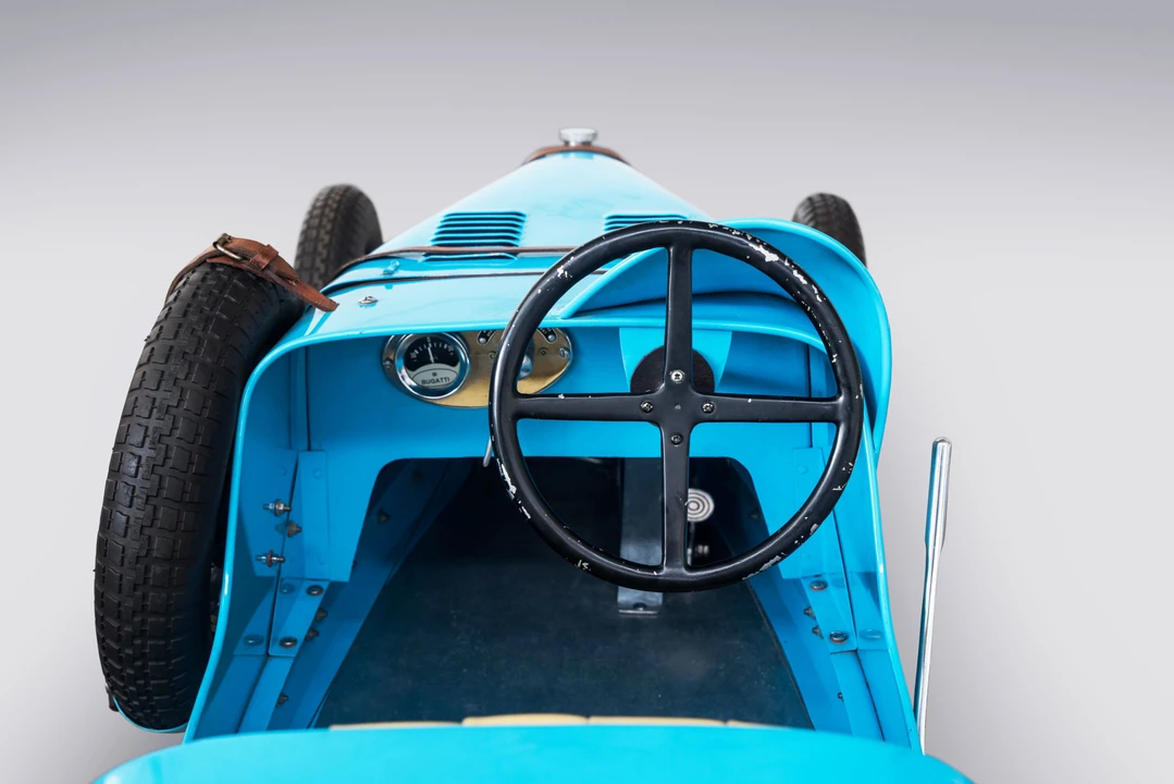 Bugatti - Image 5 of 10