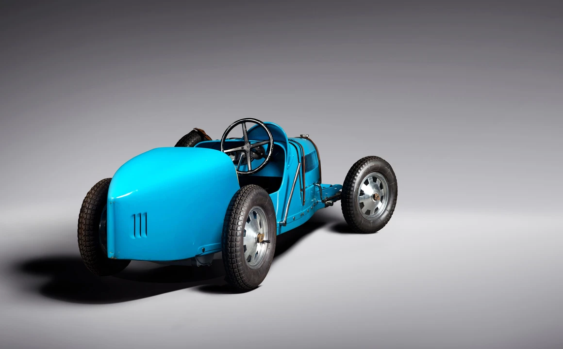 Bugatti - Image 3 of 10