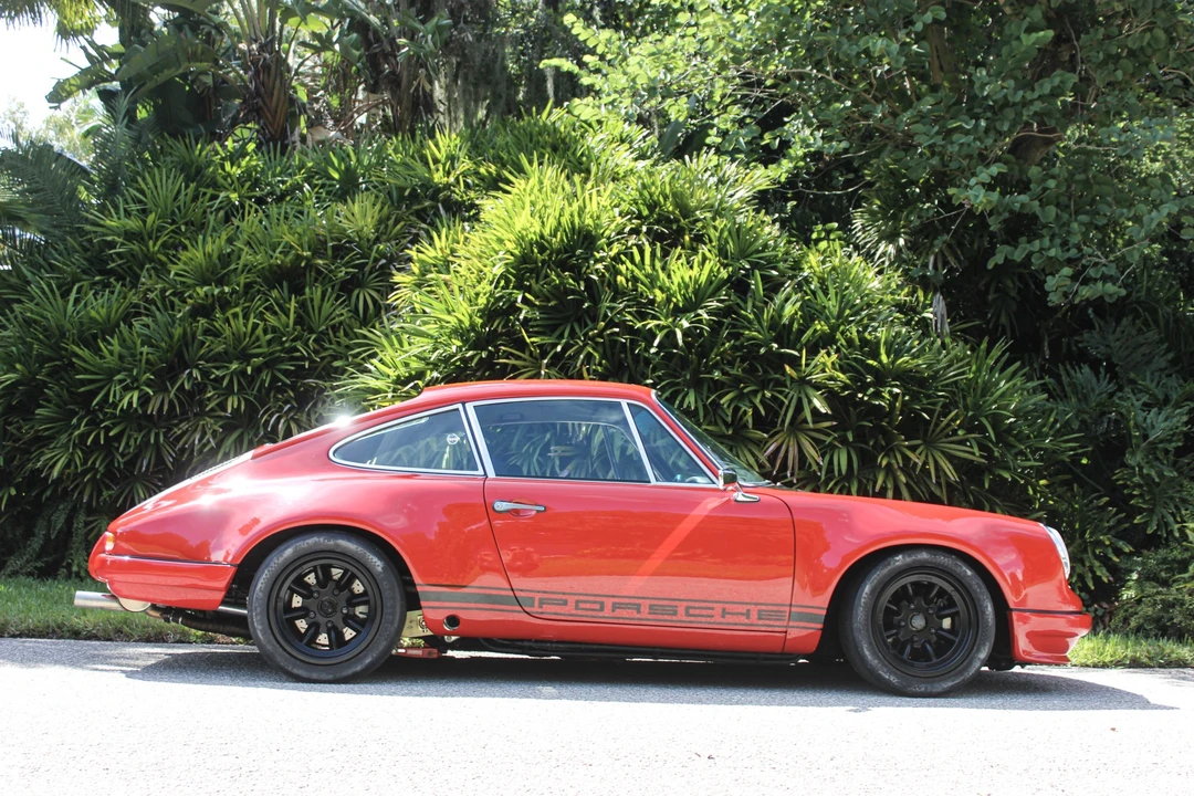 1985 Porsche 911 Carrera 3.2 - Image 14 of 31