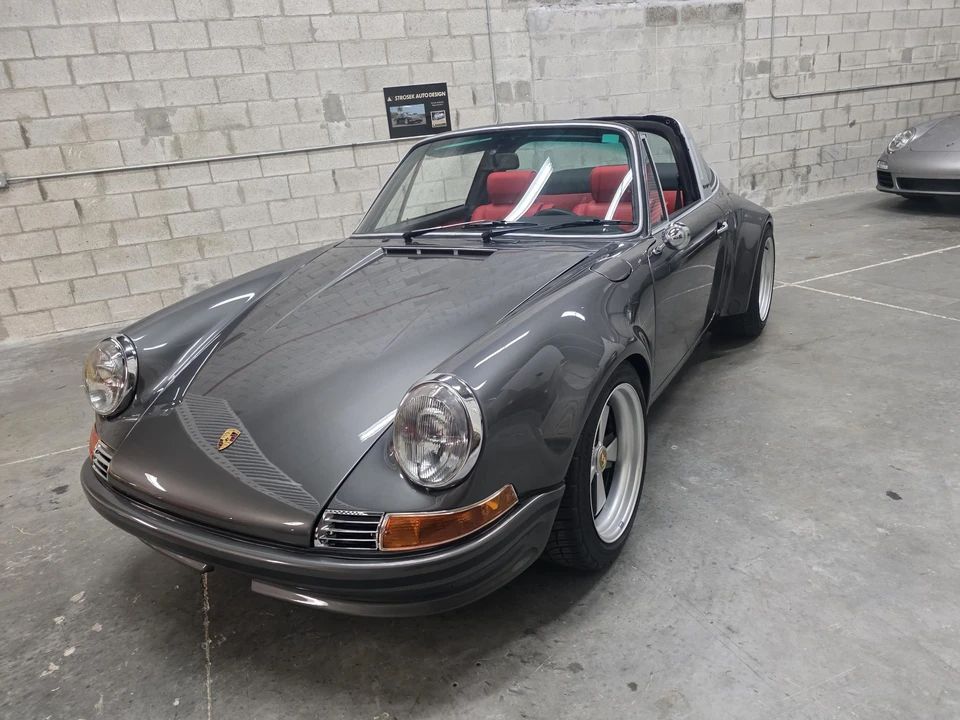 1985 Porsche 911 Carrera 3.2 - Image 2 of 31