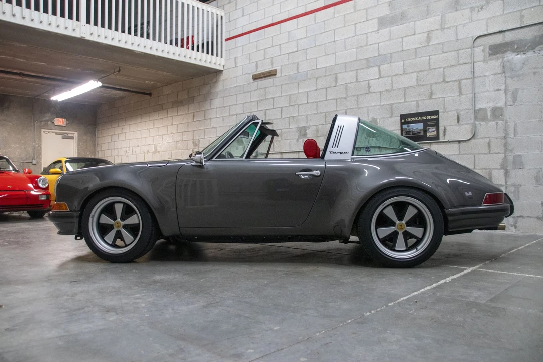 1985 Porsche 911 Carrera 3.2 - Image 13 of 31