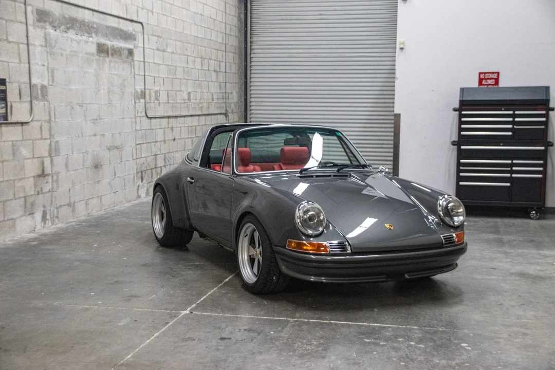 1985 Porsche 911 Carrera 3.2 - Image 3 of 31