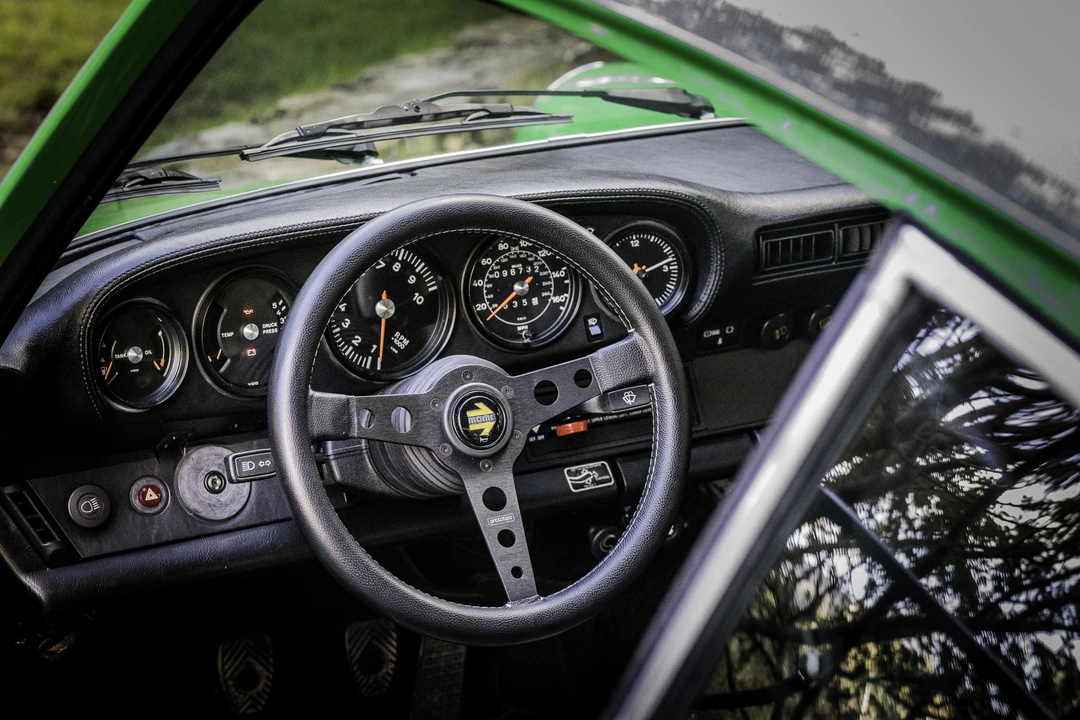 1985 Porsche 911 Carrera 3.2 - Image 17 of 31