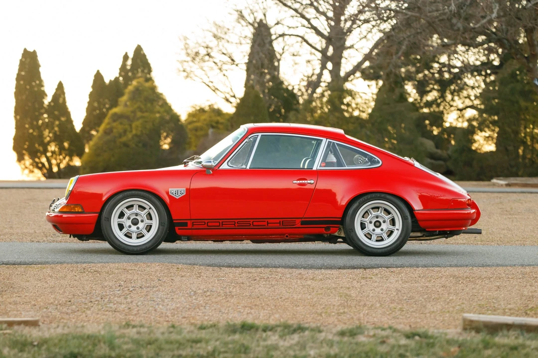 1986 Porsche 911 Carrera 3.2 - Image 25 of 31