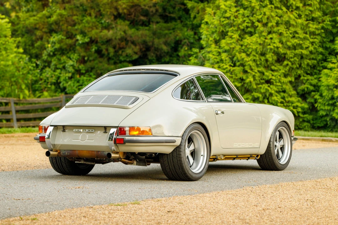 1987 Porsche 911 Carrera 3.2 - Image 17 of 31