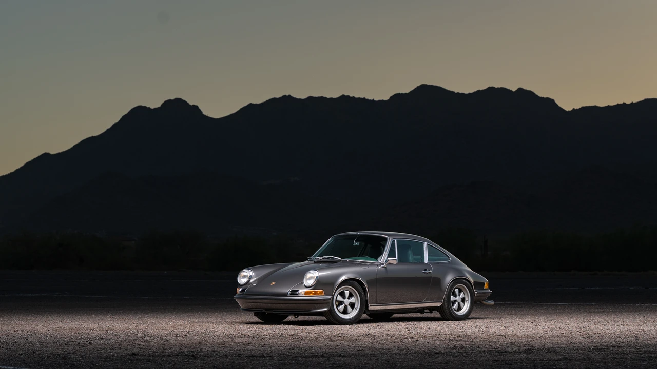 1988 Porsche 911 Carrera 3.2 - Image 2 of 31