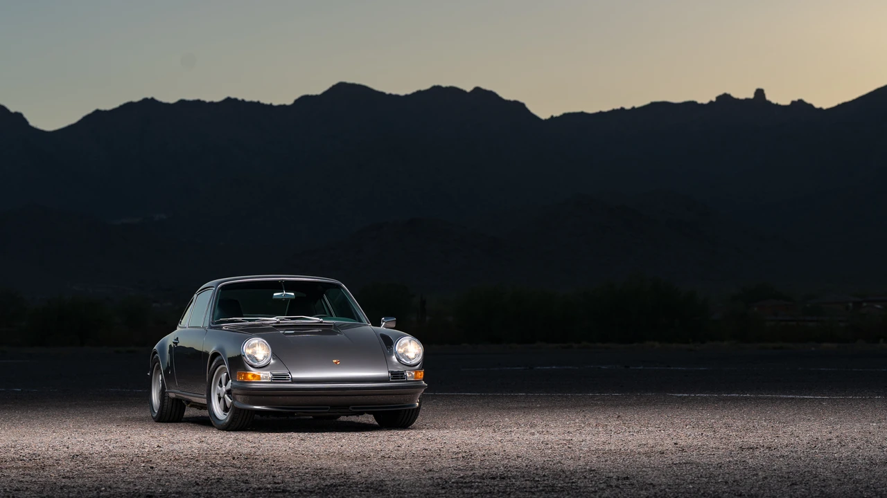 1988 Porsche 911 Carrera 3.2 - Image 11 of 31
