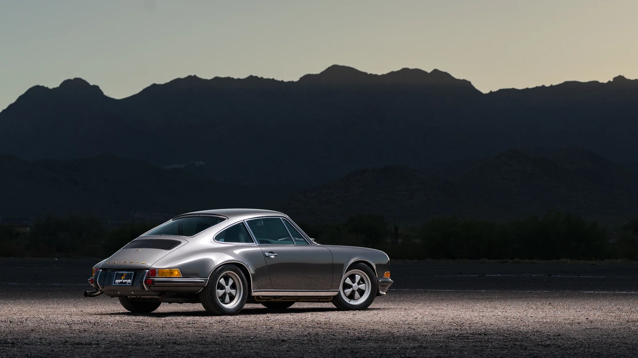 1988 Porsche 911 Carrera 3.2 - Image 18 of 31