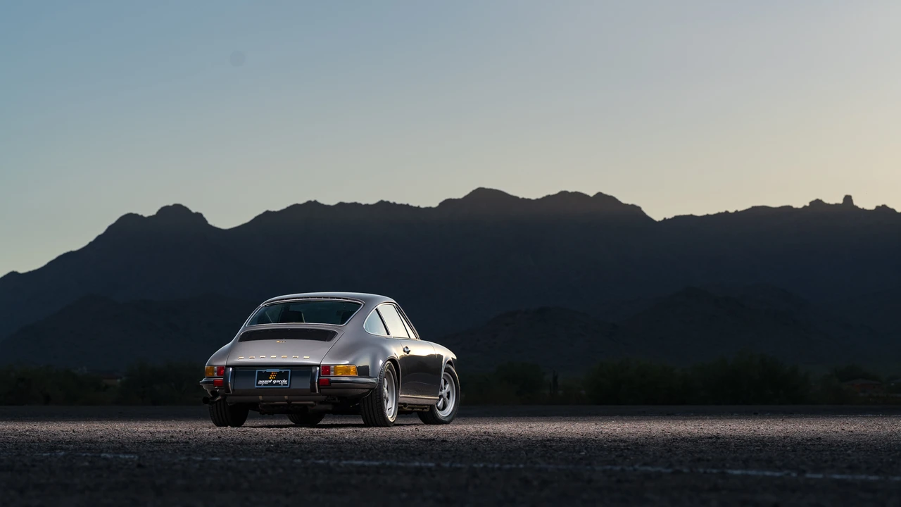 1988 Porsche 911 Carrera 3.2 - Image 20 of 31