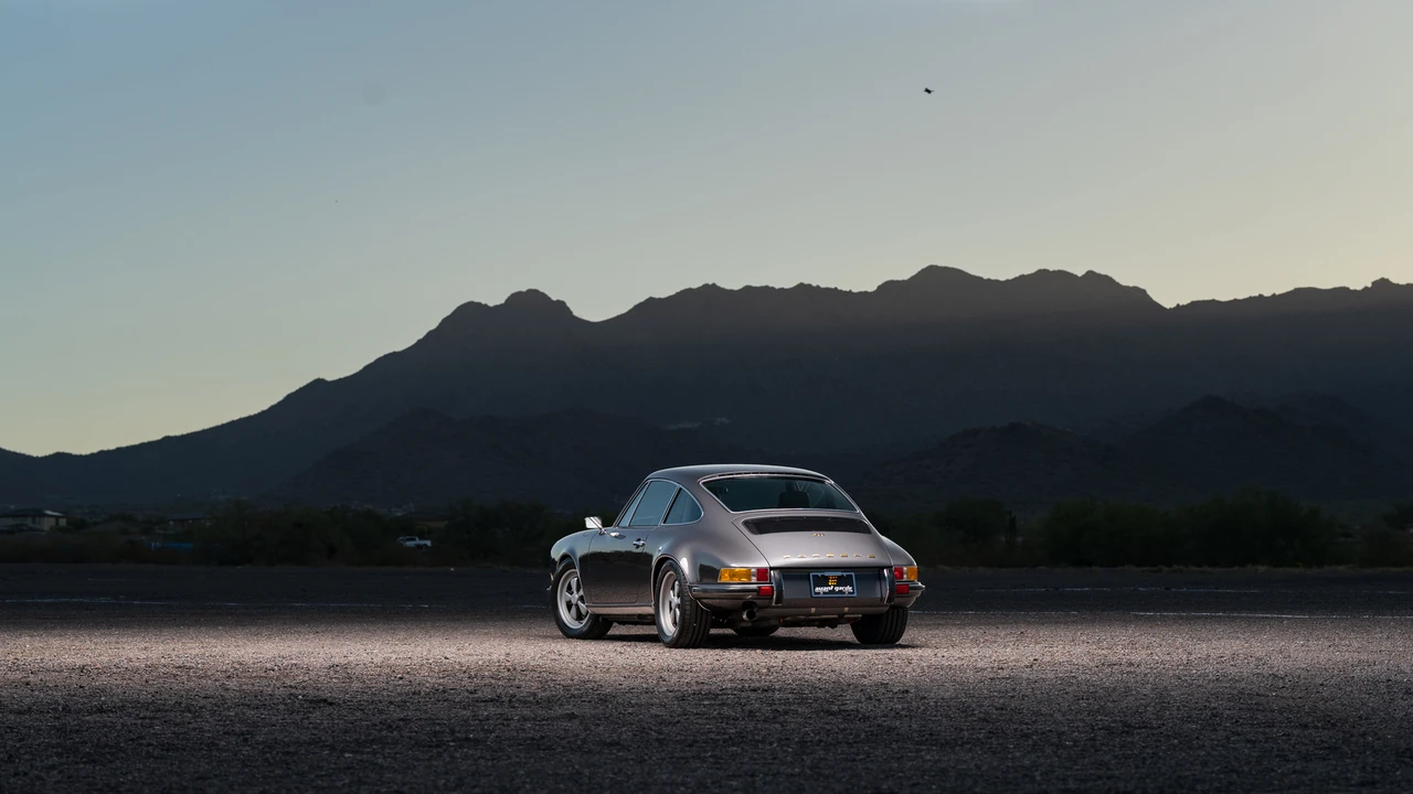 1988 Porsche 911 Carrera 3.2 - Image 28 of 31