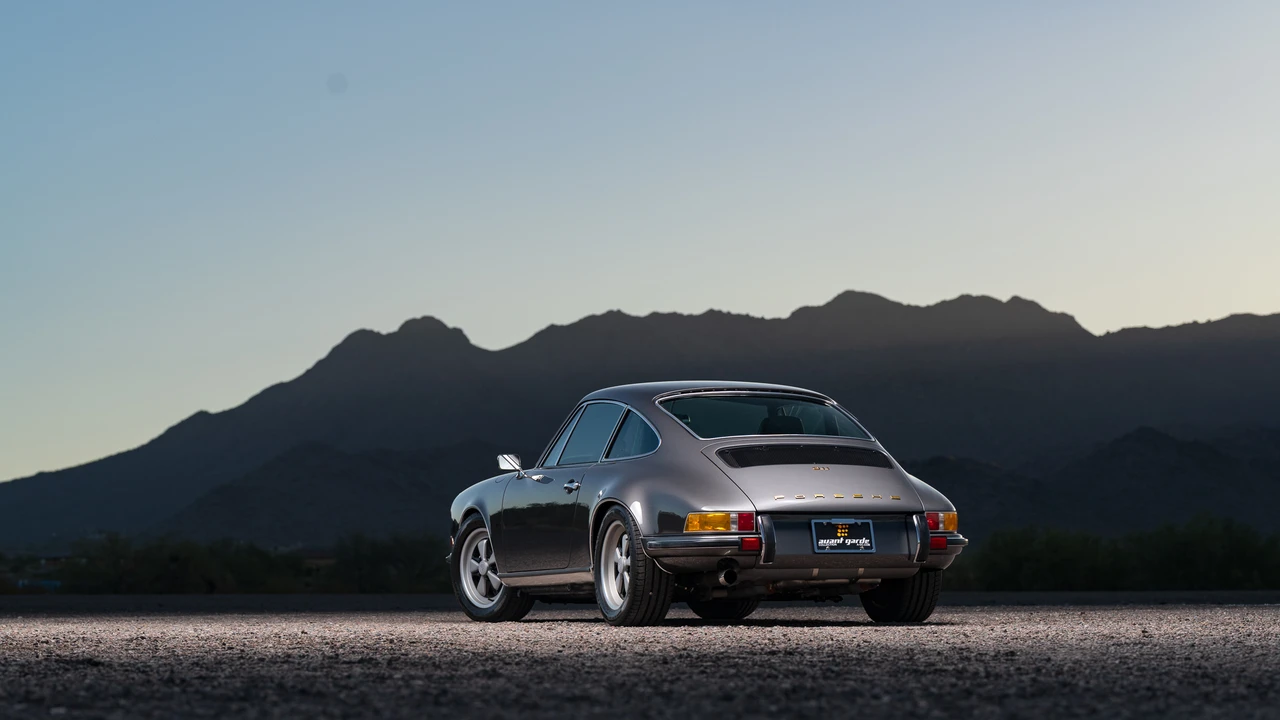 1988 Porsche 911 Carrera 3.2 - Image 29 of 31