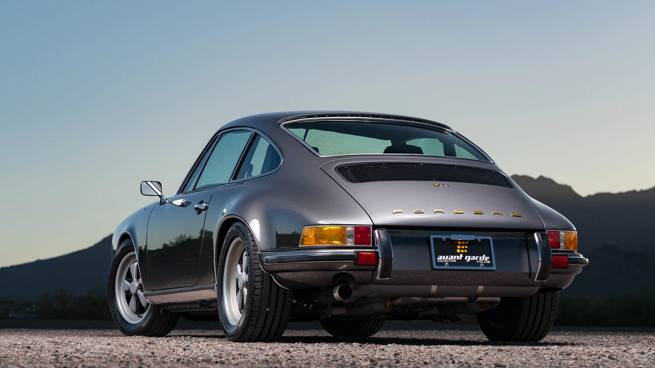 1988 Porsche 911 Carrera 3.2 - Image 30 of 31