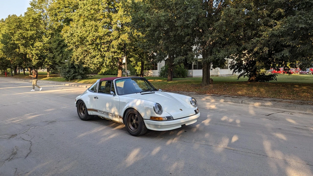 1988 Porsche 911 Carrera 3.2 - Image 28 of 31