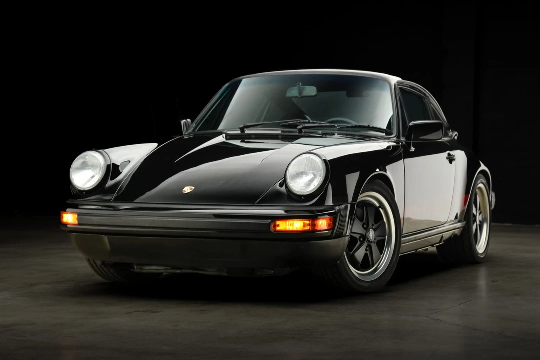 1989 Porsche 964 Carrera 4 - Image 9 of 31