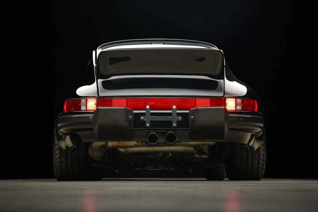 1989 Porsche 964 Carrera 4 - Image 29 of 31