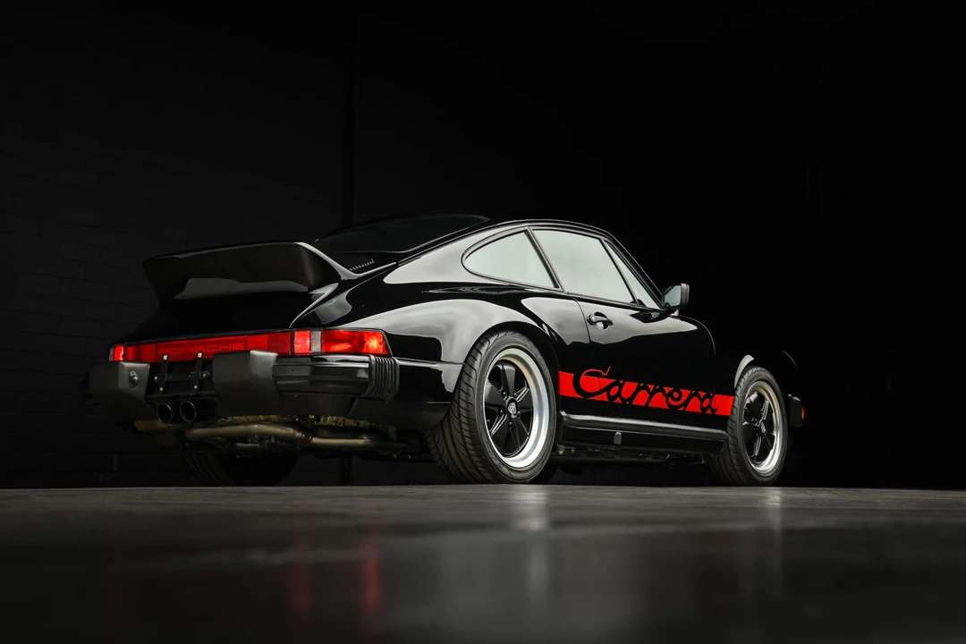 1989 Porsche 964 Carrera 4 - Image 25 of 31