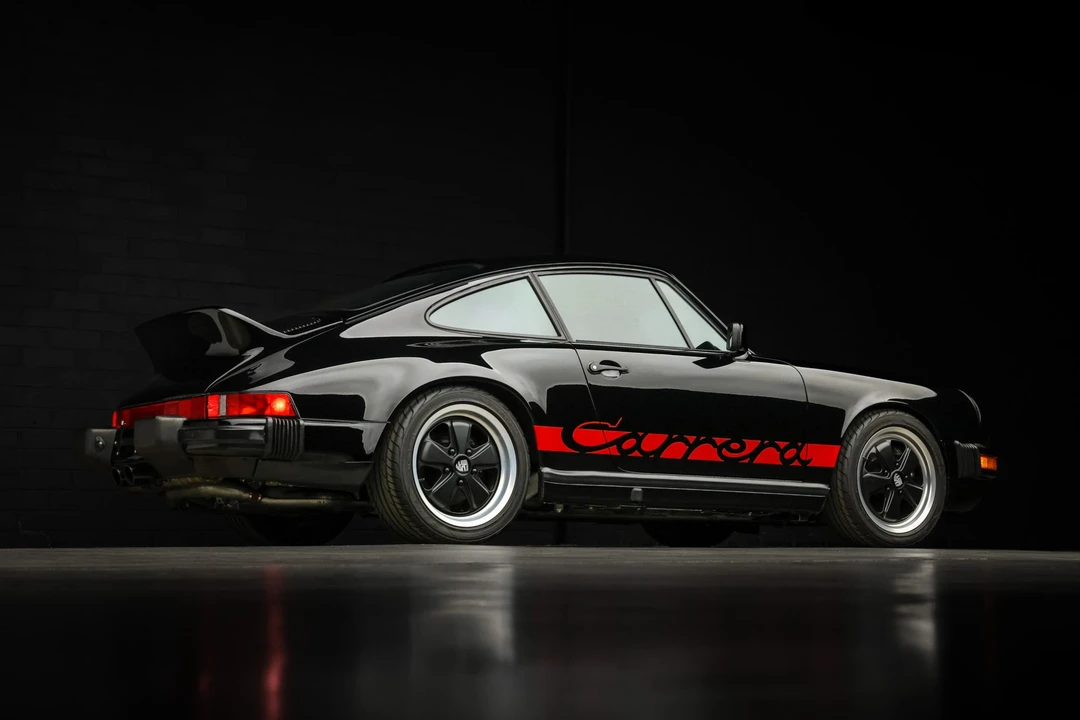 1989 Porsche 964 Carrera 4 - Image 24 of 31