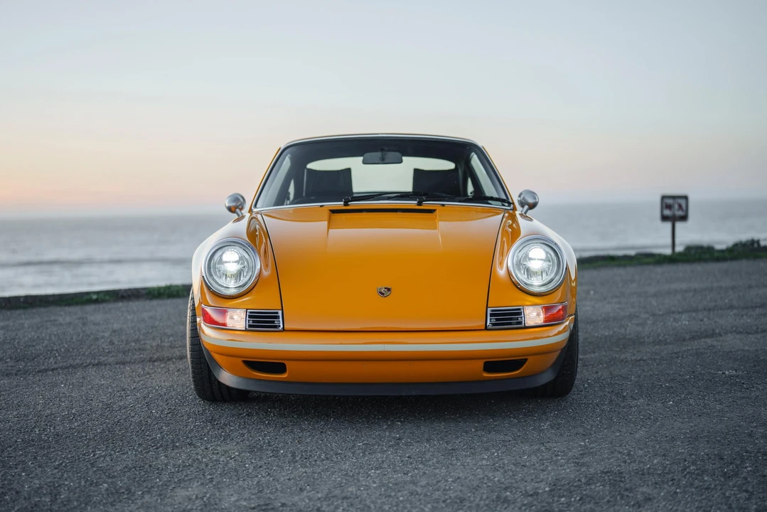 1990 Porsche 964 Carrera - Image 9 of 31