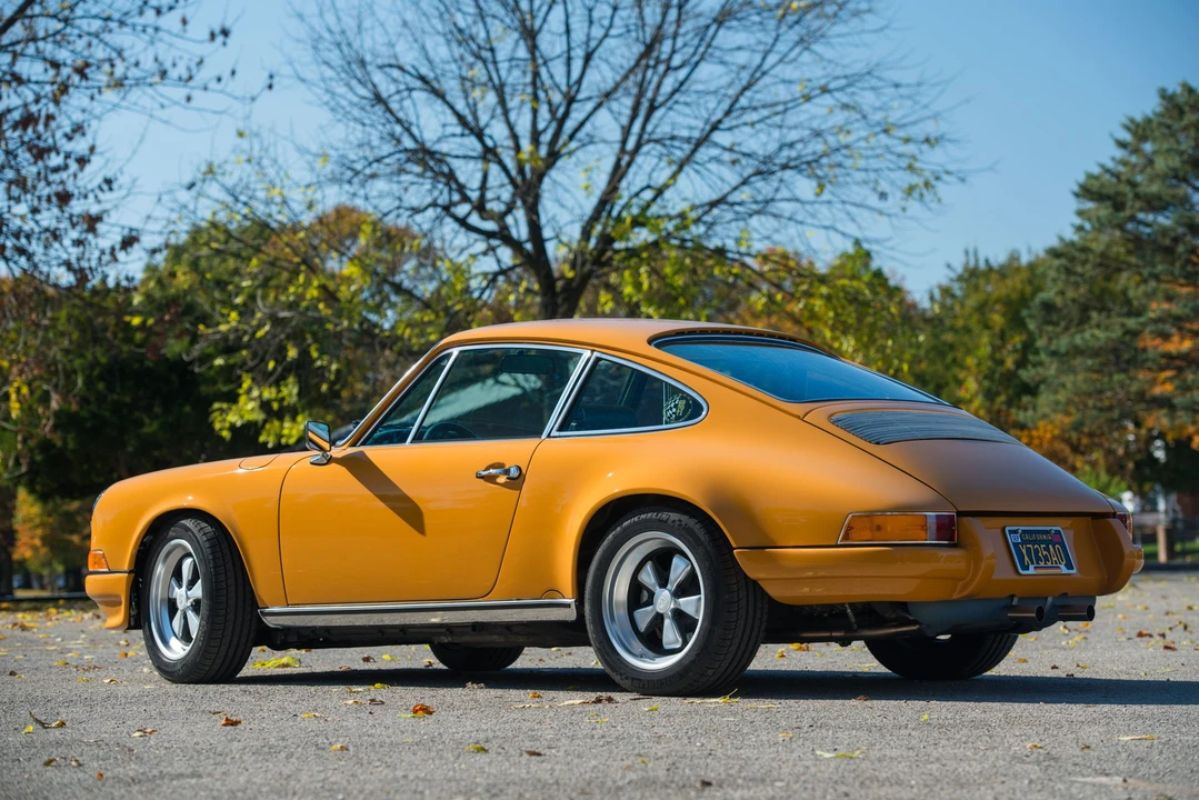 1987 Porsche 911 Carrera 3.2 - Image 6 of 31
