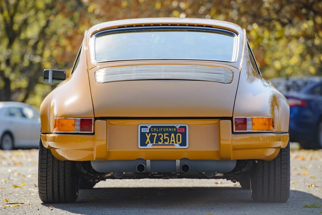 1987 Porsche 911 Carrera 3.2 - Image 7 of 31