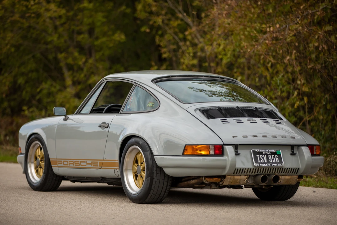 Porsche 911 Carrera SC - Image 12 of 31