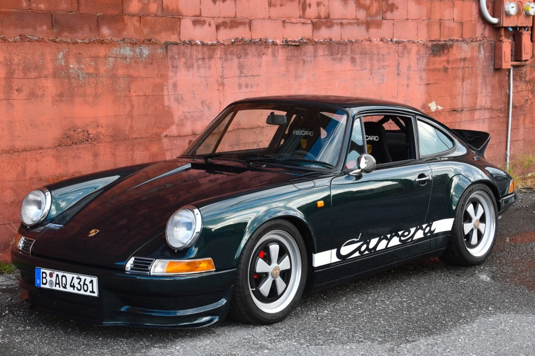 1990 Porsche 964 Carrera 4 - Image 2 of 31