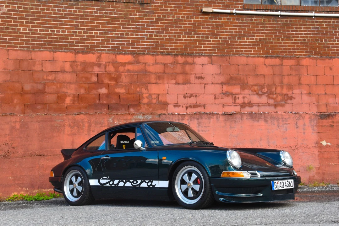 1990 Porsche 964 Carrera 4 - Image 15 of 31