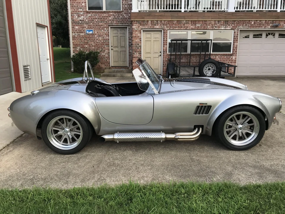 Shelby Cobra Replica - Image 11 of 31