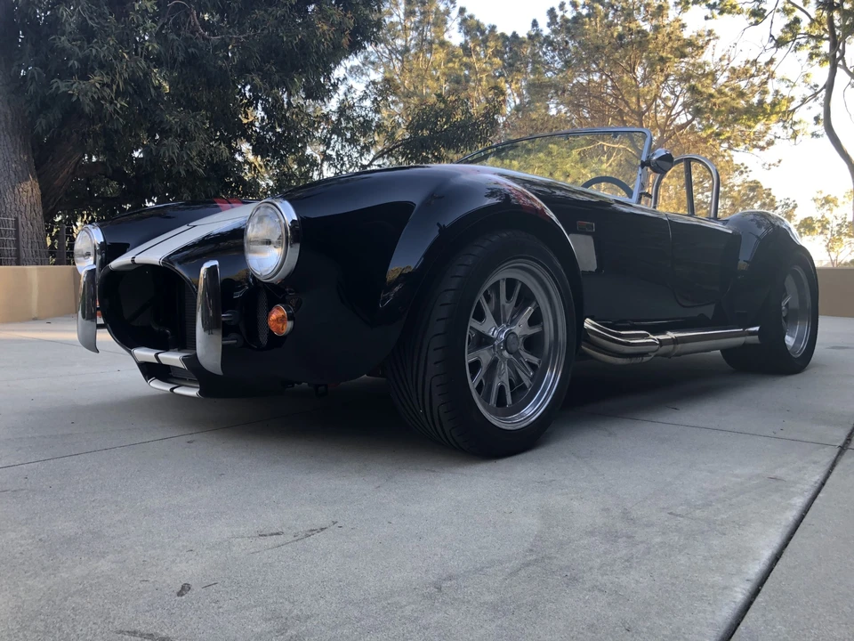 Shelby Cobra Replica - Image 9 of 31