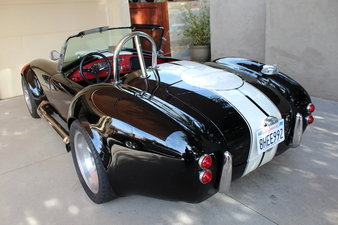 Shelby Cobra Replica - Image 21 of 31
