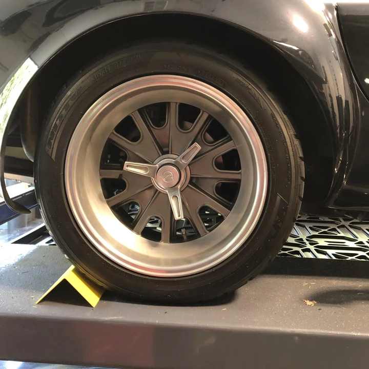 Shelby Cobra Replica - Image 15 of 31