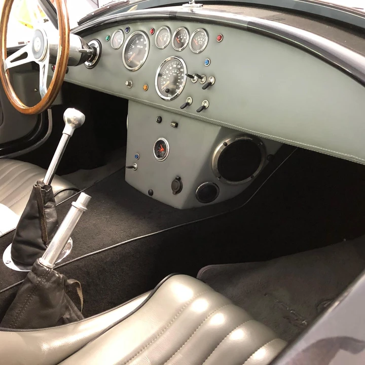 Shelby Cobra Replica - Image 21 of 31