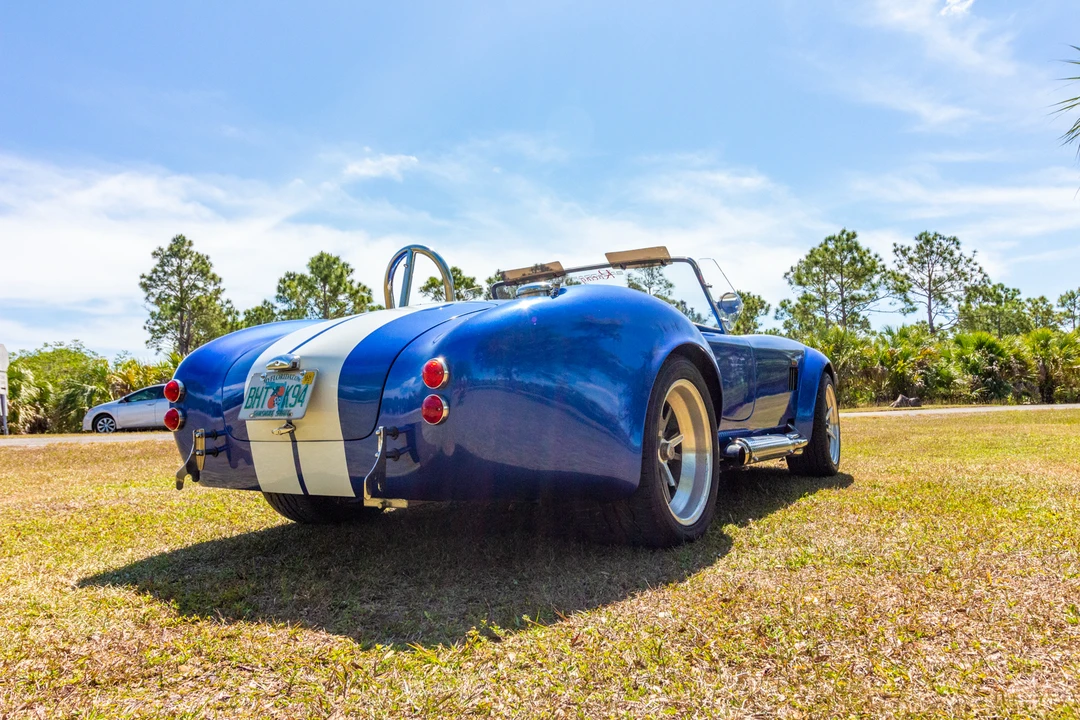 Shelby Cobra Replica - Image 9 of 31