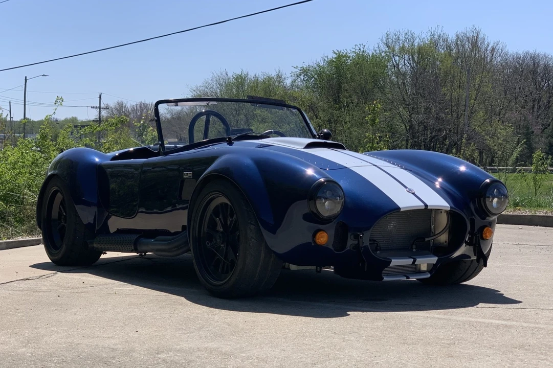 Shelby Cobra Replica - Image 6 of 31