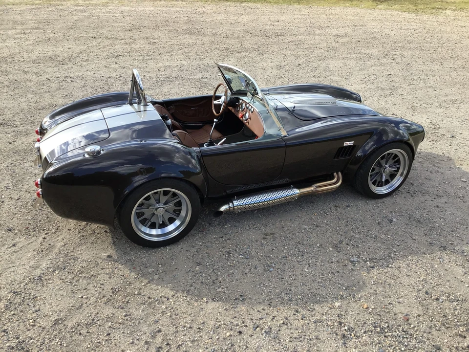 Shelby Cobra Replica - Image 14 of 31