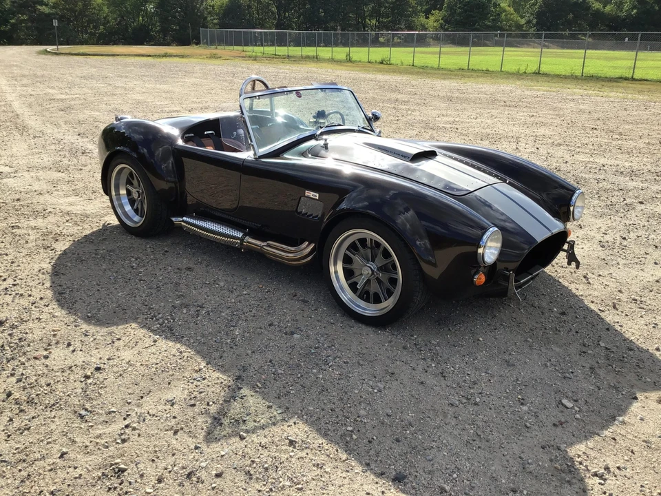 Shelby Cobra Replica - Image 18 of 31