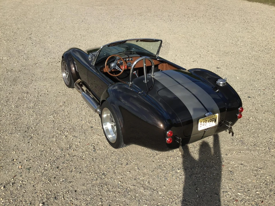Shelby Cobra Replica - Image 8 of 31