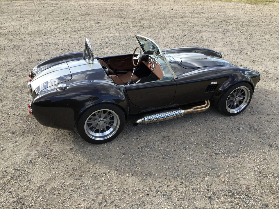 Shelby Cobra Replica - Image 13 of 31