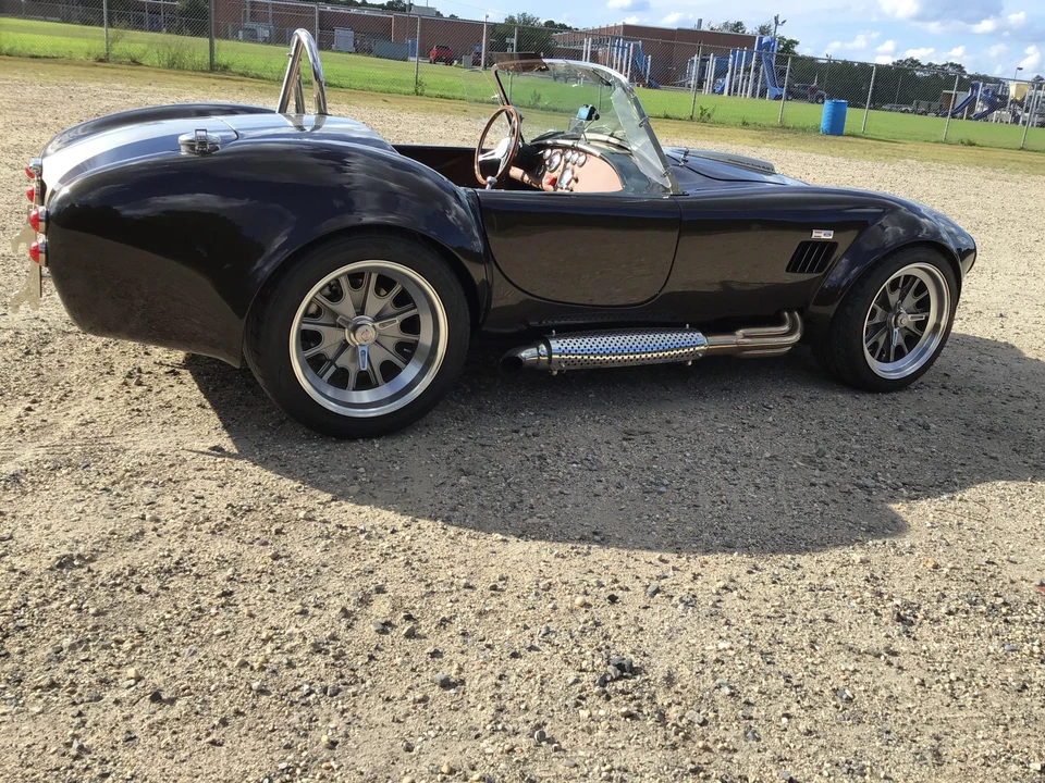 Shelby Cobra Replica - Image 16 of 31