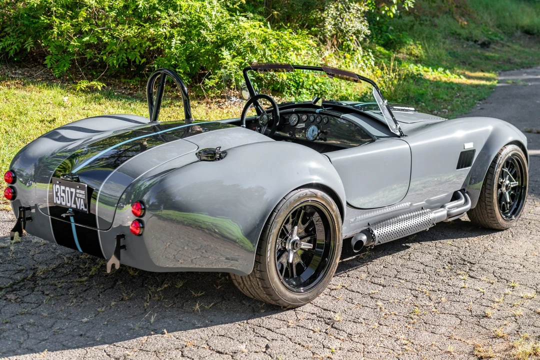 Shelby Cobra Replica - Image 6 of 31