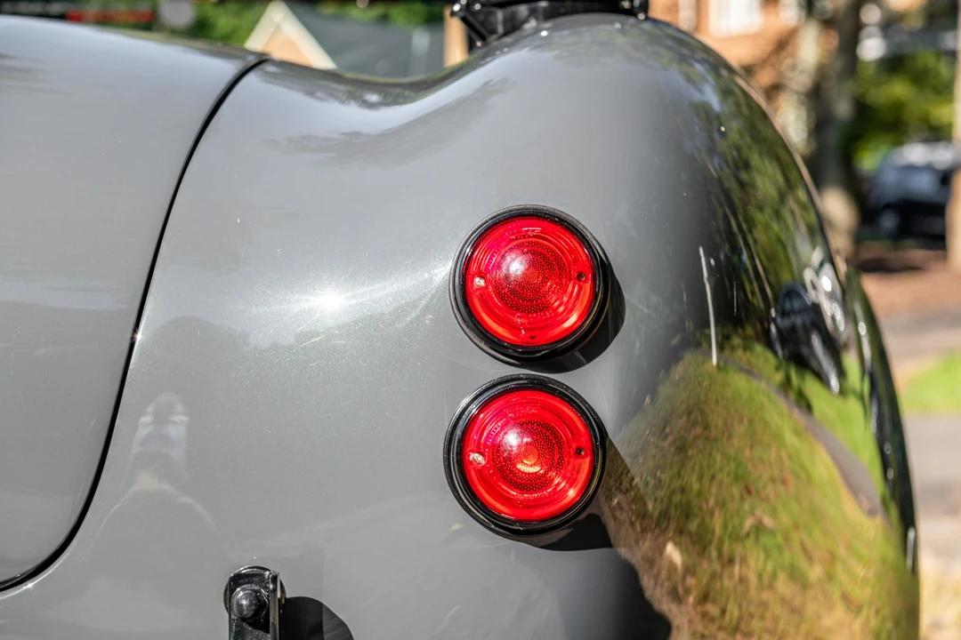 Shelby Cobra Replica - Image 25 of 31