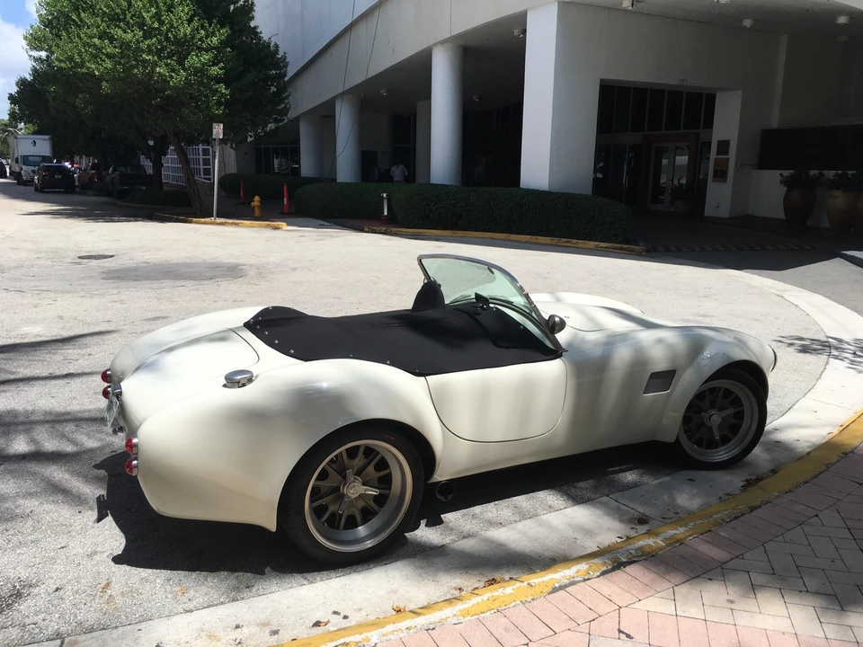 Shelby Cobra Replica - Image 17 of 31