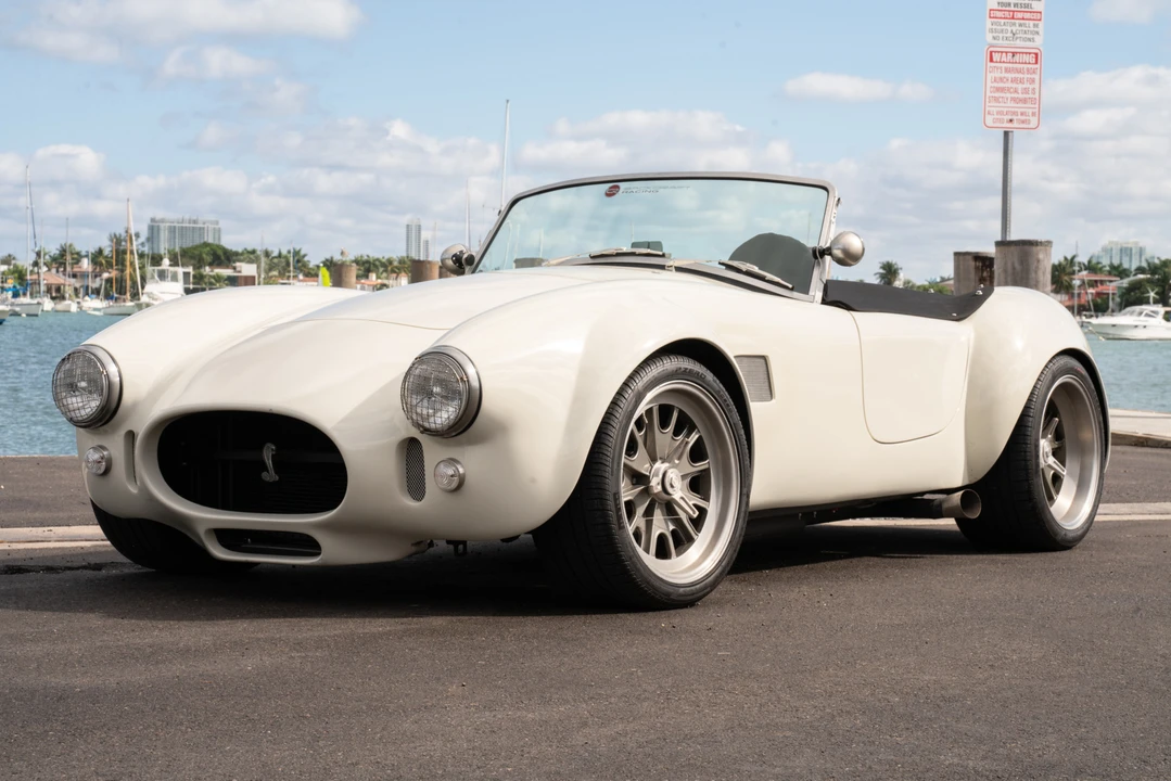 Shelby Cobra Replica - Image 2 of 31