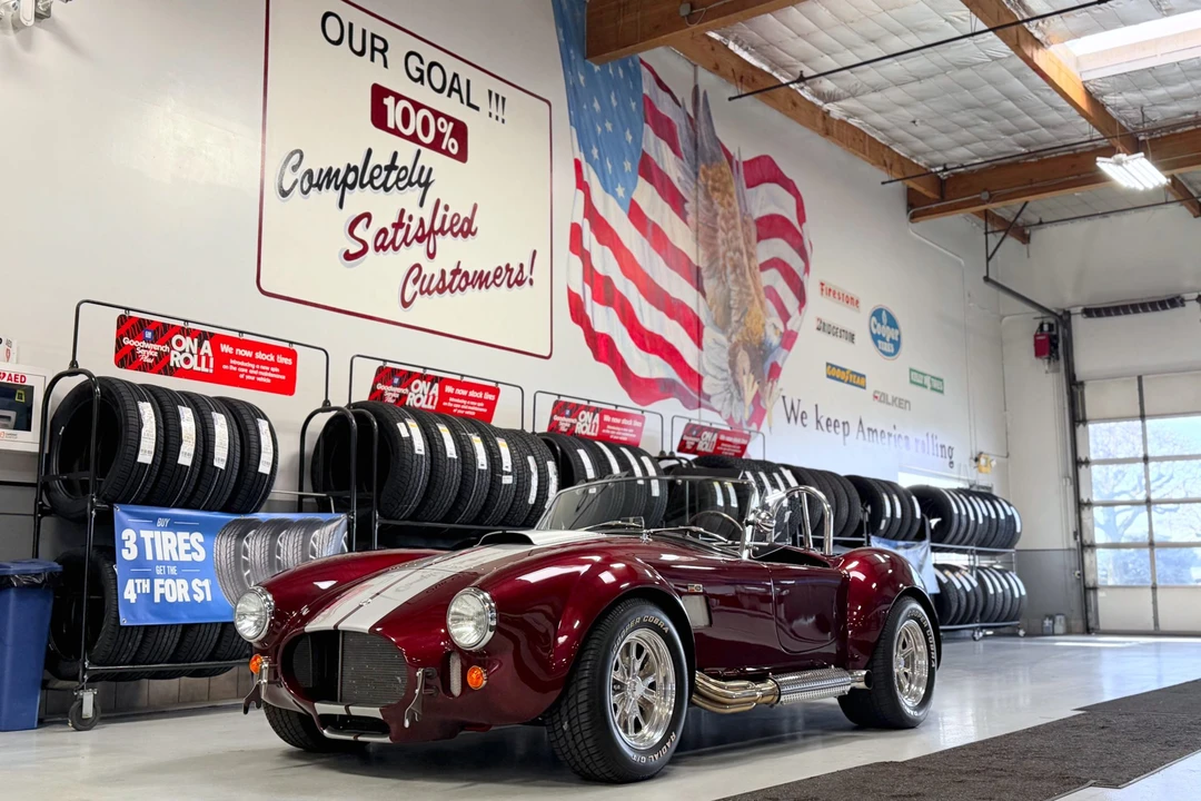 Shelby Cobra Replica - Image 27 of 31