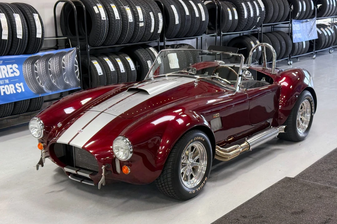 Shelby Cobra Replica - Image 24 of 31