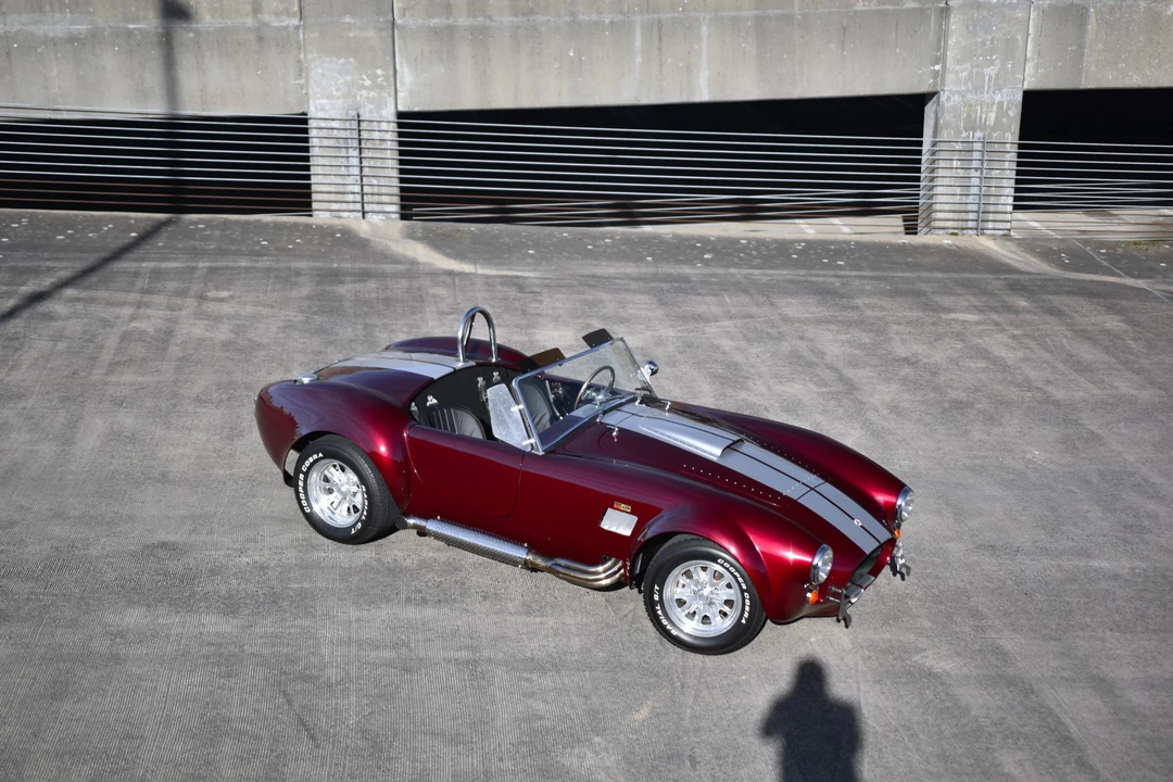 Shelby Cobra Replica - Image 8 of 31